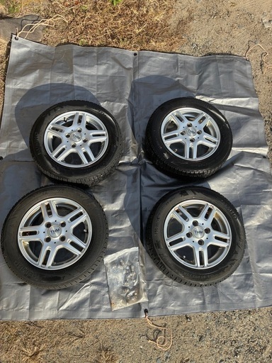 スタッドレスタイヤ付きアルミホイールセット現状品