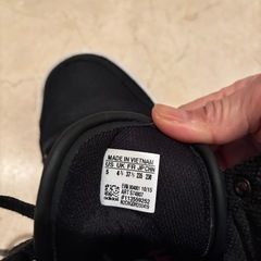 アディダス　スニーカー
の画像