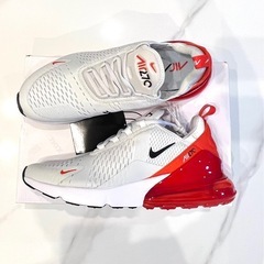 最大値引 ¥15,000 【新品】Nike Air Max 270 ホワイト/レッド 【箱 / タグ付】
の画像
