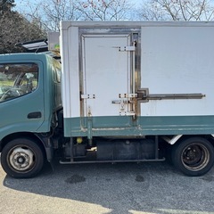 トヨタダイナ/ダブルキャブディーゼル/冷凍冷蔵庫車/新品スタッドレス付きの画像
