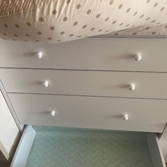 割引‼️ベビーワードローブ、最高のベビー用品収納、おむつ交換台の画像