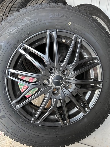 ★決まりました★
スタッドレスタイヤ