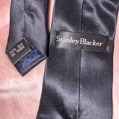 ネクタイ黒　の画像