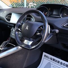 後期型/8速AT/ディ-ゼルタ-ボ/パノラマル-フ/禁煙車/新品フロアマット/AppleCarPlay/ETC/Bカメラ/全周囲ドラレコ/スマ-トキ-2本/レザ-ステアリング/スポ-ツシ-ト/プライバシ-ガラス/純正AW/フルLEDライト/フォグ/追従型クルコン/衝突軽減/6エアバック/セキュリティ-/2024年製造タイヤ/車検2年整備付きプジョ-308SW♪ ☆遠方納車/オ-トロ-ン/買取査定OK☆の画像