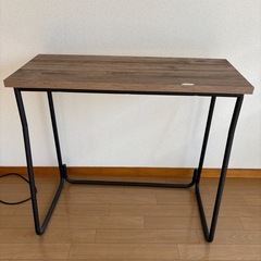 小型テーブル（長さ79cm × 幅33cm）の画像