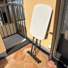 差し上げます　
折りたたみテーブルの画像
