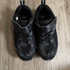 キッズスニーカーの画像