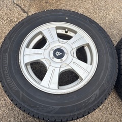 キューブ、スイフト 185/70R14 スタッドレスタイヤ アルミ付き4本セットの画像