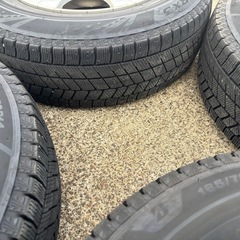 キューブ、スイフト 185/70R14 スタッドレスタイヤ アルミ付き4本セットの画像