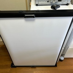 美品❣️小型スクリーン（プロジェクターなど用）の画像