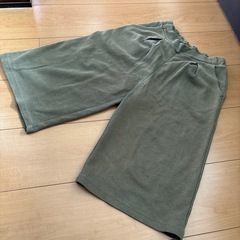 ユニクロ　カーキ　ハーフパンツの画像