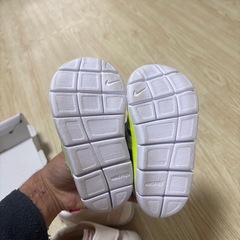 ミキハウスとナイキセット13cmの画像