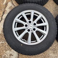 SUV系用 215/65R16スタッドレスタイヤ アルミ付き4本セット 冬用の画像