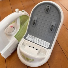 日立Vegee  コードレススチームアイロンの画像