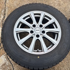 SUV系用 215/65R16スタッドレスタイヤ アルミ付き4本セット 冬用の画像