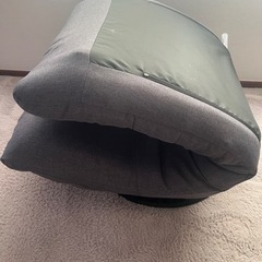 リクライニング回転座椅子の画像