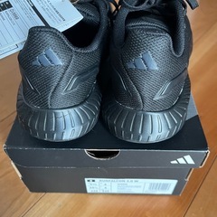アディダス　新品スニーカー22.5cmの画像