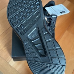 アディダス　新品スニーカー22.5cmの画像