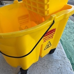 ラバーメイドモップしぼり器　ウェイブブレイクの画像