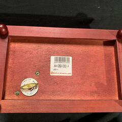 アクセサリーケース　小物入れ　カメオ装飾・オルゴールは故障の画像
