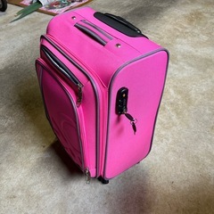 ベネトン　鍵あり　キャリーケース の画像