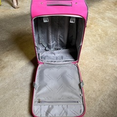 ベネトン　鍵あり　キャリーケース の画像