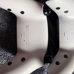 PS5 PS4 
コントローラーの画像
