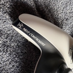 PS5 PS4 
コントローラーの画像