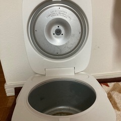 炊飯器の画像