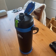 SOUTH FIELD 水筒 黒・青　2Lの画像