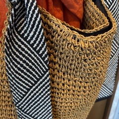 磁気ホック付き肩掛けバッグの画像