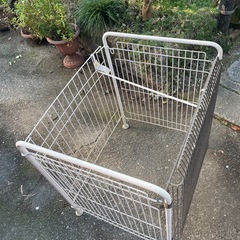 ストーブガードの画像