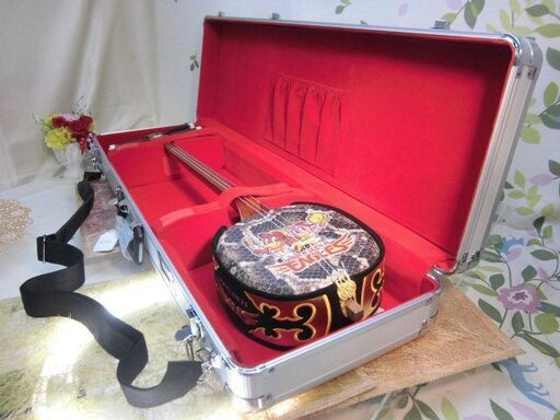 新品未使用肩紐付き9.500円沖縄三線専用一丁入アルミハードケース簡単