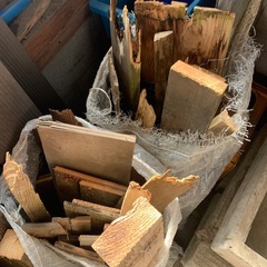 薪　まき　マキ　キャンプ　アウトドア　バーベキューの画像