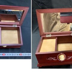 アクセサリーケース　小物入れ　カメオ装飾・オルゴールは故障の画像
