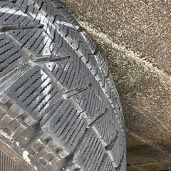 スタッドレスタイヤの画像