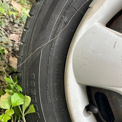 スタッドレスタイヤ　4本の画像