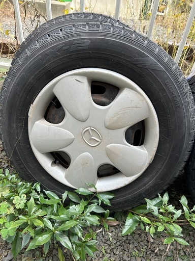 スタッドレスタイヤ4本 (さき) 瀬田のタイヤ、ホイールの中古あげます