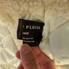 フィリッププレイン ジャケット
の画像