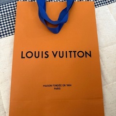 LOUIS VUITTON 紙袋の画像