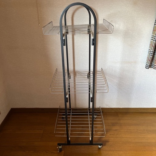 店舗什器 ラック スチール コロコロ付 (まるた) 中村のオフィス用家具