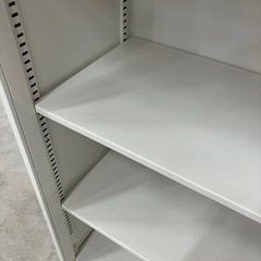 【来店歓迎 】【OF-76】ITOKI イトーキ シンラインキャビネット ローキャビネット オープン書庫 ホワイト 3段　 検)事務机 オフィス チェア　会議 椅子　ロッカー　ミーティングテーブル　応接ソファ 店舗 事務所 什器　書庫 本棚 ラック デスク スチール 美品多数 格安 【中古オフィス家具】の画像