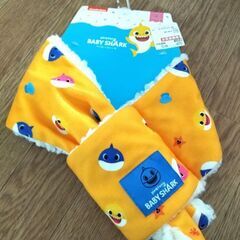 BABYSHARK/ベイビーシャーク☆新品未使用！マフラー[オレンジ]の画像