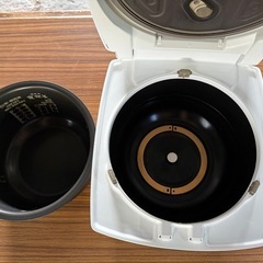 三菱IHジャー炊飯器NJ-E10AJ-Wの画像