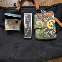 カバンとアクセサリーの画像