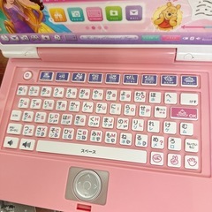 ディズニーパソコン（ワンダフルスイートパソコン）の画像