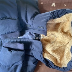 ユニクロ　140 男児　防寒　コート　ジャンパーの画像