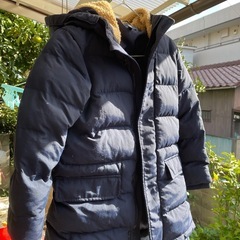 ユニクロ　140 男児　防寒　コート　ジャンパーの画像