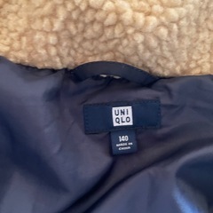 ユニクロ　140 男児　防寒　コート　ジャンパーの画像