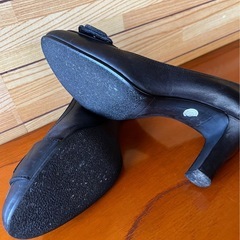 美脚見え　トラサルディパンプス　23cmの画像